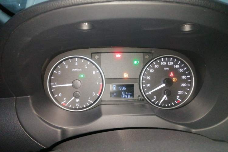 Used JAC Refine M3 2025 PLUS 1.5T Manual Classic Edition 7 Seats Instrument Cluster