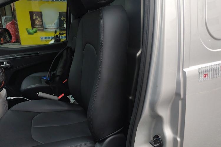 Used JAC Refine M3 2025 1.8L Manual Shuttle Van 2 Seats Left Rear Seat