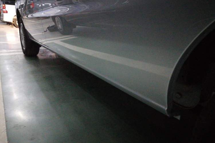 Used JAC Refine M3 2025 PLUS 1.5T Manual Classic Edition 7 Seats Left Side Sill