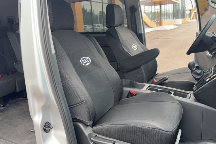 Used JAC Refine M3 2025 1.8L Manual Comfort Version 7/8 Seats Right Front Seat