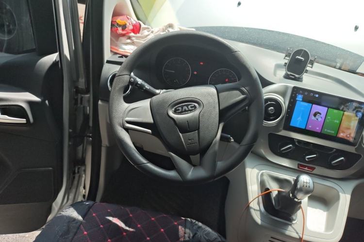 Used JAC Refine M3 2025 PLUS 1.5T Manual Classic Edition 7 Seats Steering Wheel