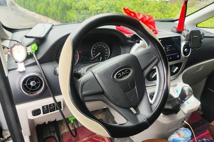 Used JAC Refine M3 2025 PLUS 1.8L Manual Classic Edition 5 Seats Steering Wheel