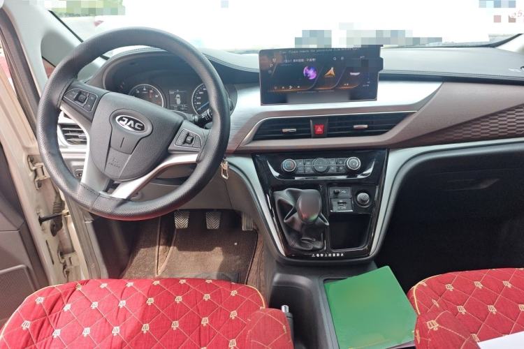 Used JAC Refine M3 2025 1.8L Manual Smart Connect Version 7/8 Seats Center Console