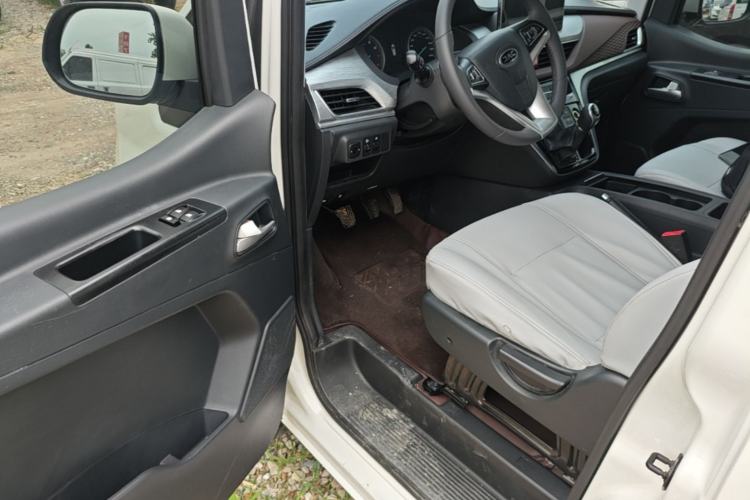 Used JAC Refine M3 2025 1.8L Manual Smart Connect Version 7/8 Seats Driver Seat