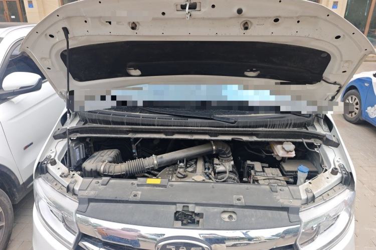 Used JAC Refine M3 2025 1.8L Manual Smart Connect Version 7/8 Seats Engine Bay