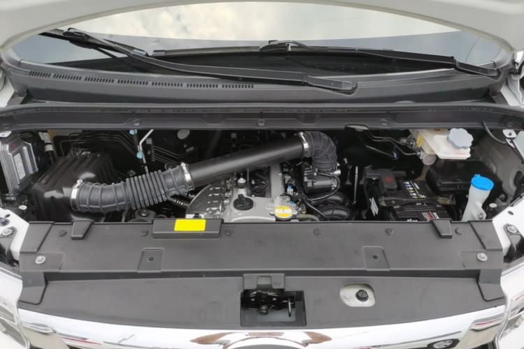 Used JAC Refine M3 2025 PLUS 1.8L Manual Classic Edition 7 Seats Engine Bay