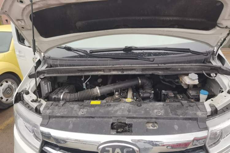 Used JAC Refine M3 2025 1.8L Manual Smart Connect Version 7/8 Seats Engine Bay