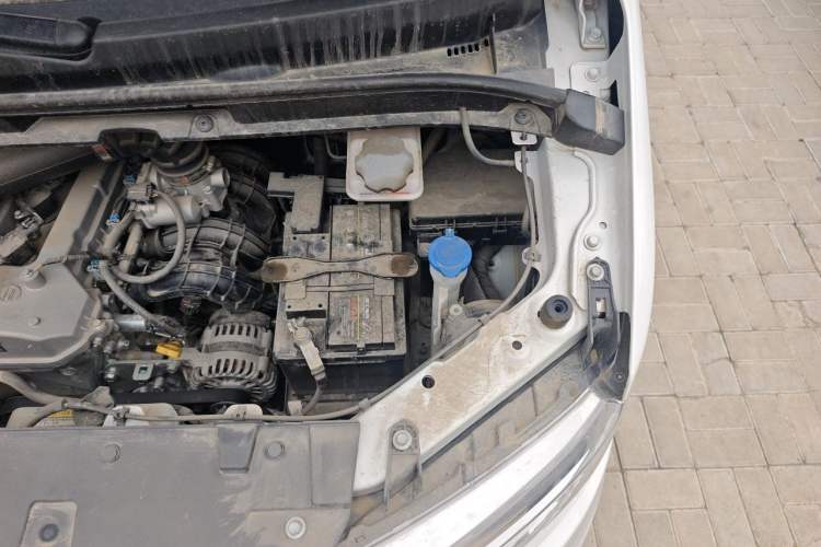 Used JAC Refine M3 2025 1.8L Manual Smart Connect Version 7/8 Seats Engine Bay Left