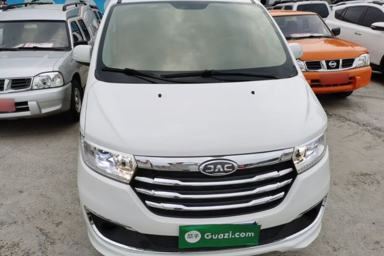 Used JAC Refine M3 2025 PLUS 1.8L Manual Classic Edition 7 Seats Front