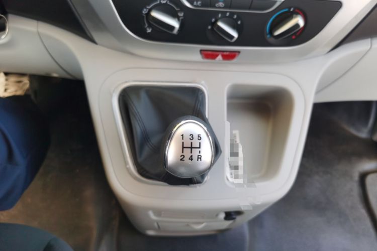 Used JAC Refine M3 2025 PLUS 1.8L Manual Classic Edition 5 Seats Gear Lever