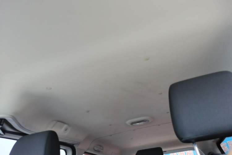 Used JAC Refine M3 2025 PLUS 1.8L Manual Classic Edition 7 Seats Headliner