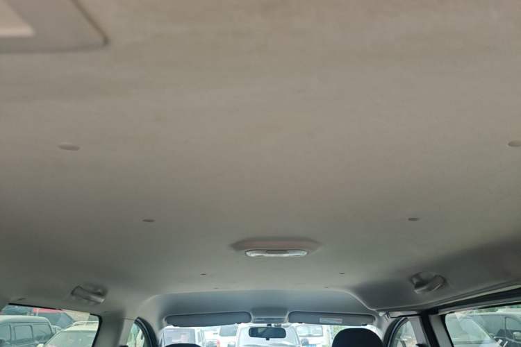 Used JAC Refine M3 2025 1.8L Manual Comfort Version 7/8 Seats Headliner