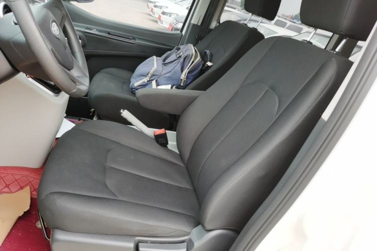 Used JAC Refine M3 2025 PLUS 1.8L Manual Classic Edition 7 Seats Left Front Seat