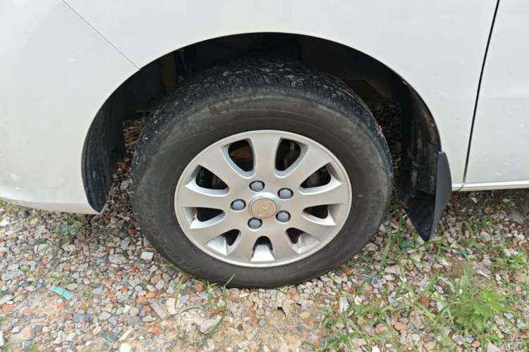 Used JAC Refine M3 2025 1.8L Manual Smart Connect Version 7/8 Seats Left Front Wheel Hub