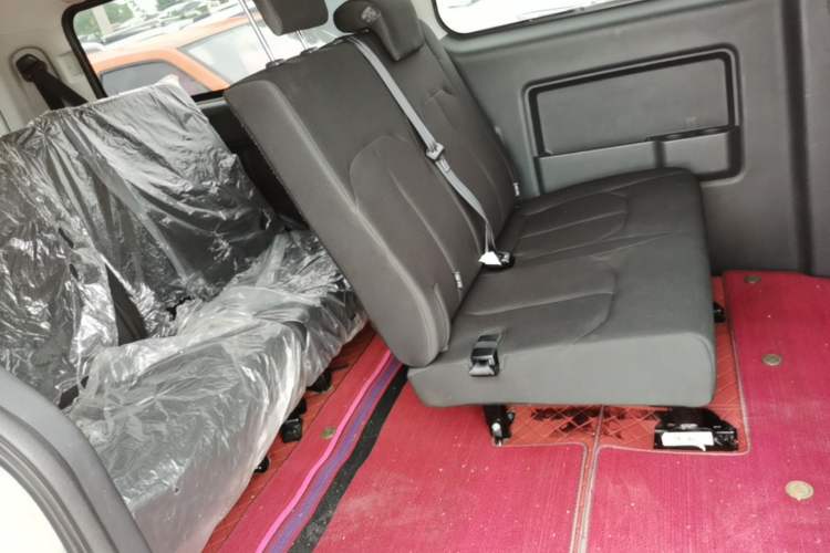Used JAC Refine M3 2025 PLUS 1.8L Manual Classic Edition 7 Seats Left Rear Seat