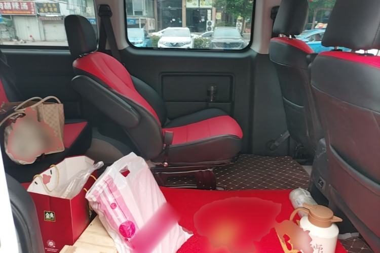Used JAC Refine M3 2025 PLUS 1.5T Manual Smart Connect Version 7/8 Seats Left Rear Seat