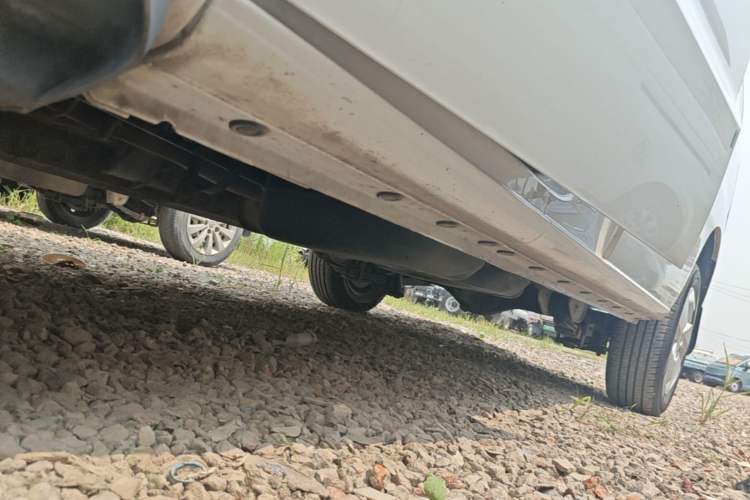 Used JAC Refine M3 2025 1.8L Manual Comfort Version 7/8 Seats Left Side Sill