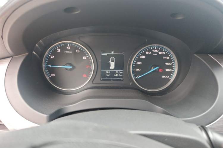 Used JAC Refine M3 2025 1.8L Manual Smart Connect Version 7/8 Seats Odometer Close Up