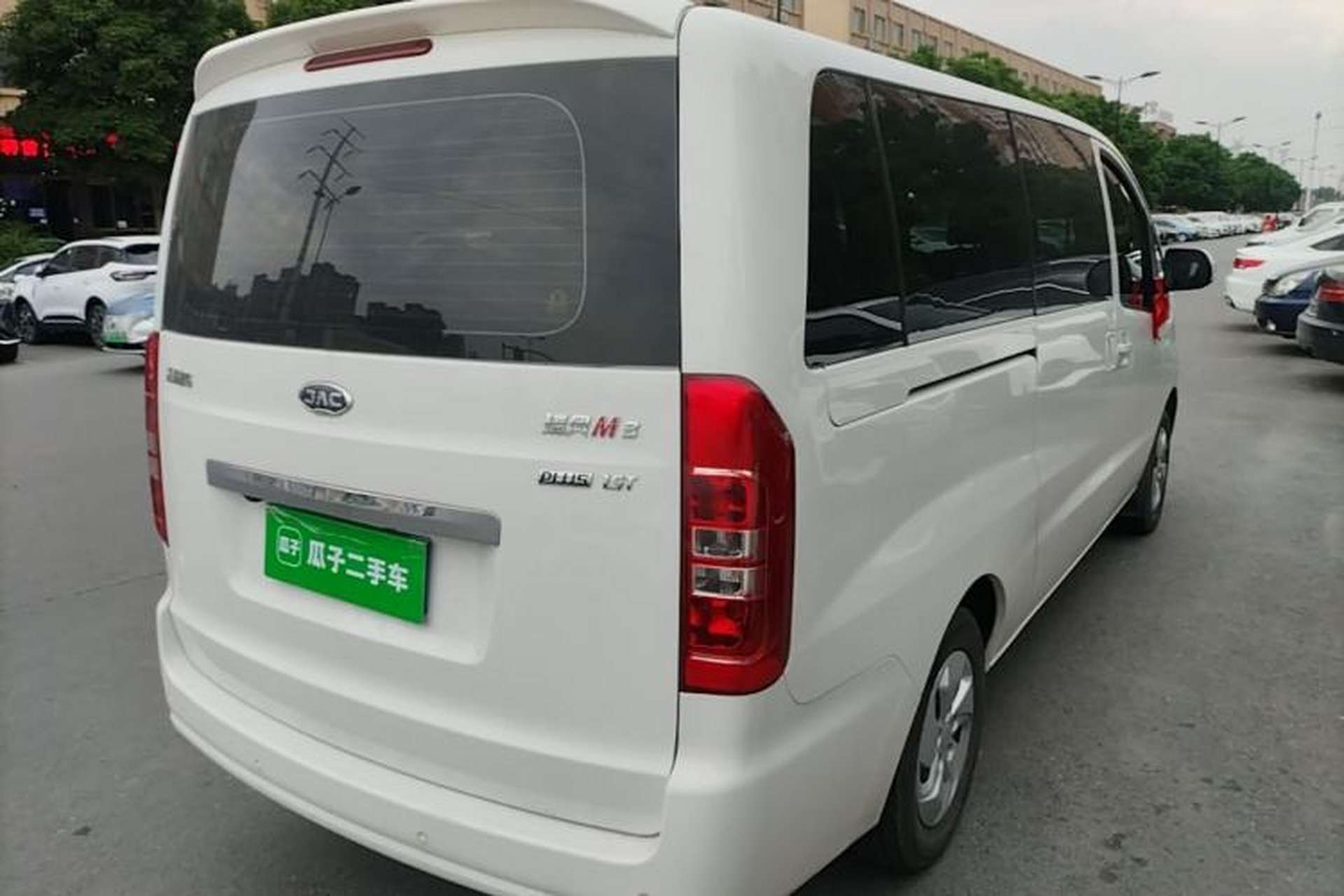 Used JAC Refine M3 2025 PLUS 1.5T Manual Smart Connect Version 7/8 Seats Rear Right 45 Deg