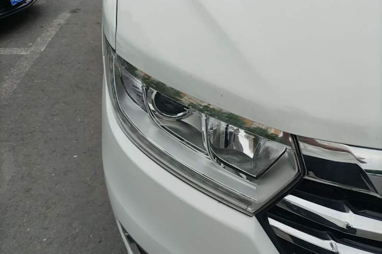 Used JAC Refine M3 2025 PLUS 1.5T Manual Smart Connect Version 7/8 Seats Right Front Headlight