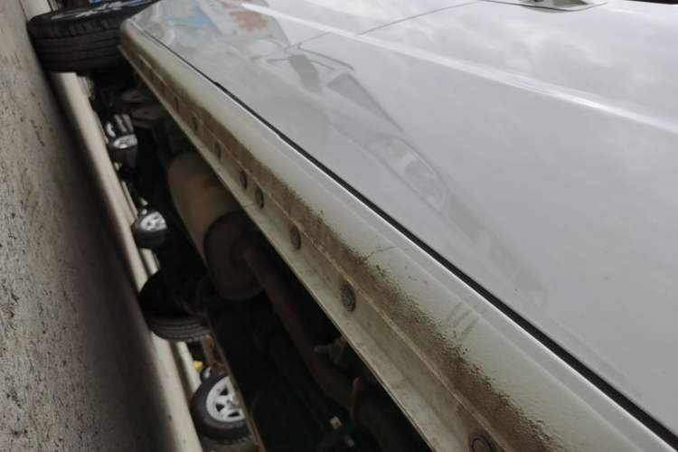 Used JAC Refine M3 2025 PLUS 1.8L Manual Classic Edition 7 Seats Right Side Sill