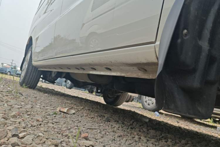 Used JAC Refine M3 2025 1.8L Manual Comfort Version 7/8 Seats Right Side Sill