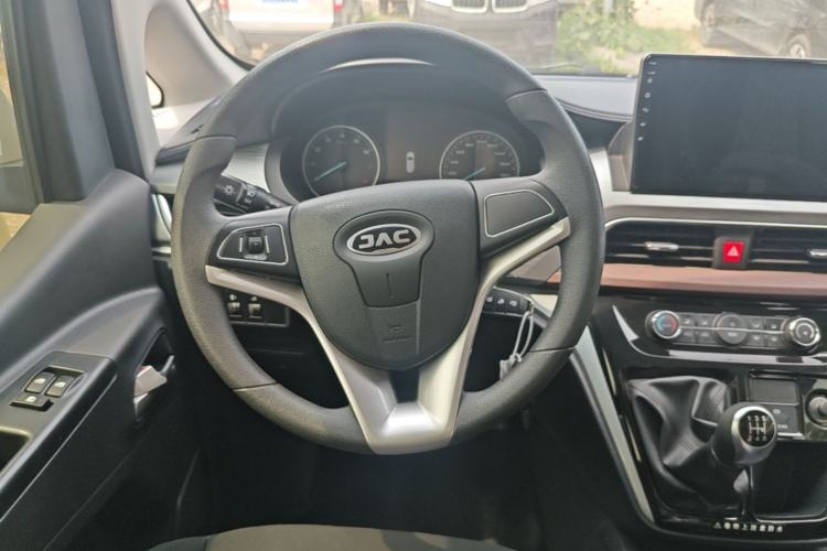 Used JAC Refine M3 2025 1.8L Manual Comfort Version 7/8 Seats Steering Wheel