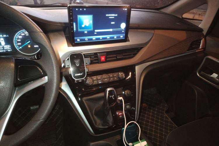 Used JAC Refine M3 PHEV 2025 PLUS 2.0L Comfort Edition Audio And AC Panel