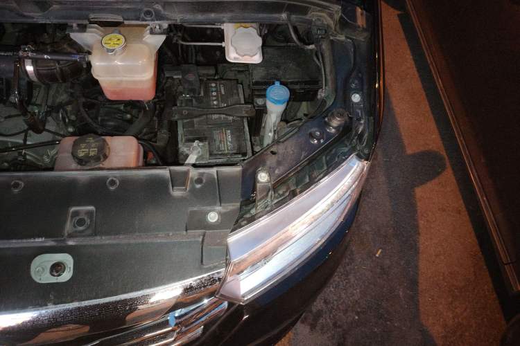 Used JAC Refine M3 PHEV 2025 PLUS 2.0L Comfort Edition Engine Bay Left