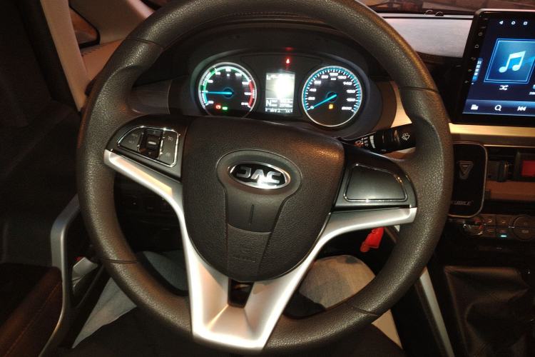 Used JAC Refine M3 PHEV 2025 PLUS 2.0L Comfort Edition Steering Wheel