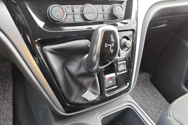 Used JAC Refine M3 PHEV 2025 PLUS 2.0L Smart Connectivity Version Gear Lever