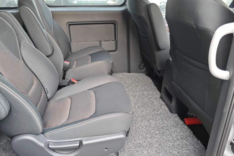 Used JAC Refine M3 PHEV 2025 PLUS 2.0L Smart Connectivity Version Left Rear Seat