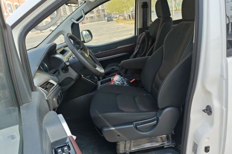 Used JAC Refine M3 PHEV 2025 PLUS 2.0L Elite Edition Left Front Seat