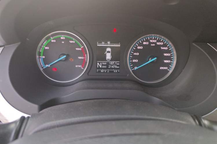Used JAC Refine M3 PHEV 2025 PLUS 2.0L Elite Edition Odometer Close Up