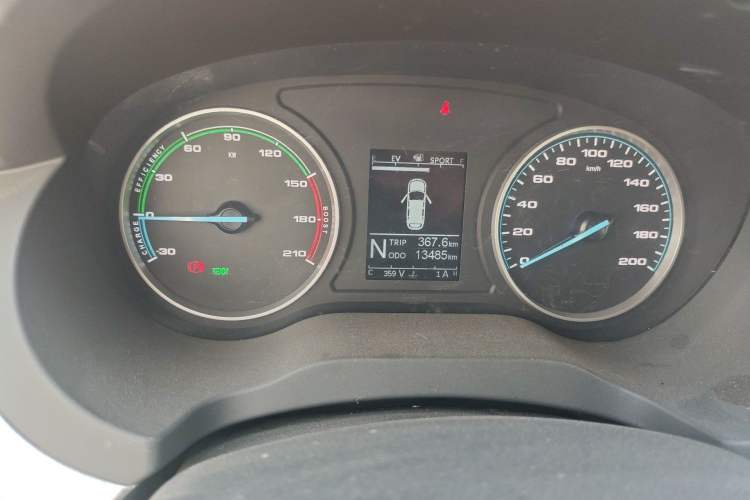 Used JAC Refine M3 PHEV 2025 PLUS 2.0L Elite Edition Odometer Close Up