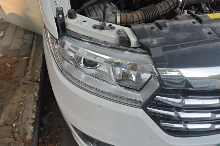 Used JAC Refine M3 PHEV 2025 PLUS 2.0L Elite Edition Right Front Headlight