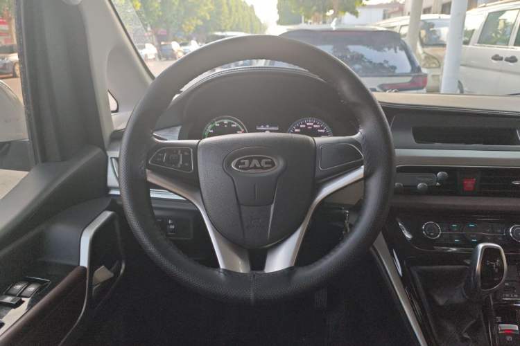 Used JAC Refine M3 PHEV 2025 PLUS 2.0L Elite Edition Steering Wheel