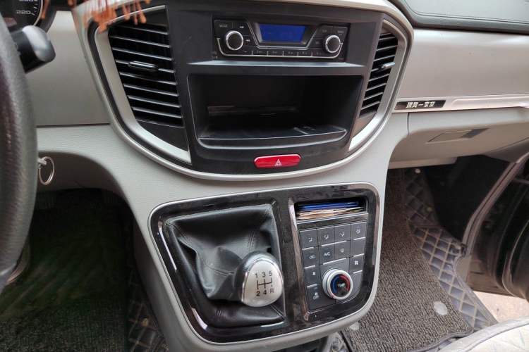 Used JAC Refine M4 2016 2.0L Manual Comfort Edition Audio And AC Panel