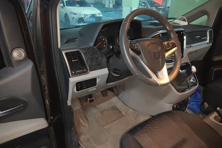 Used JAC Refine M4 2016 2.0L Manual Luxury Version Driver Seat