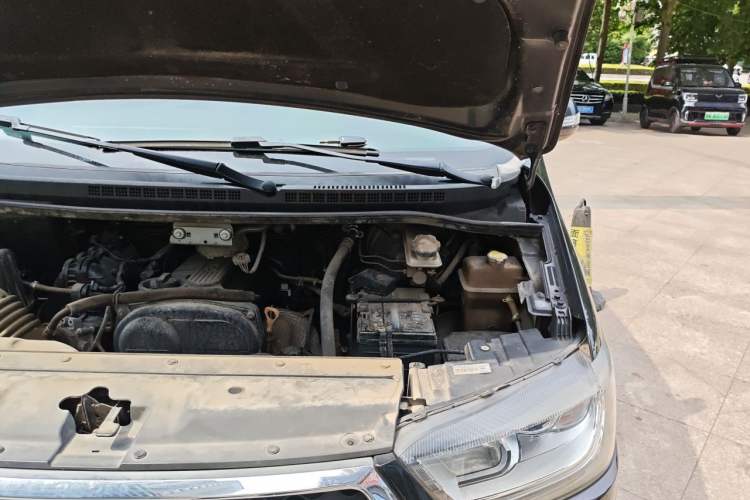 Used JAC Refine M4 2016 2.0L Manual Luxury Version Engine Bay Left