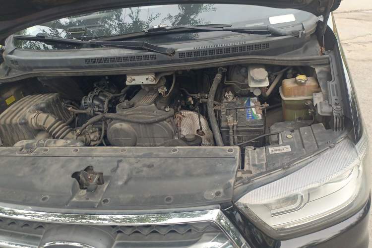 Used JAC Refine M4 2016 2.0L Manual Luxury Version Engine Bay Left