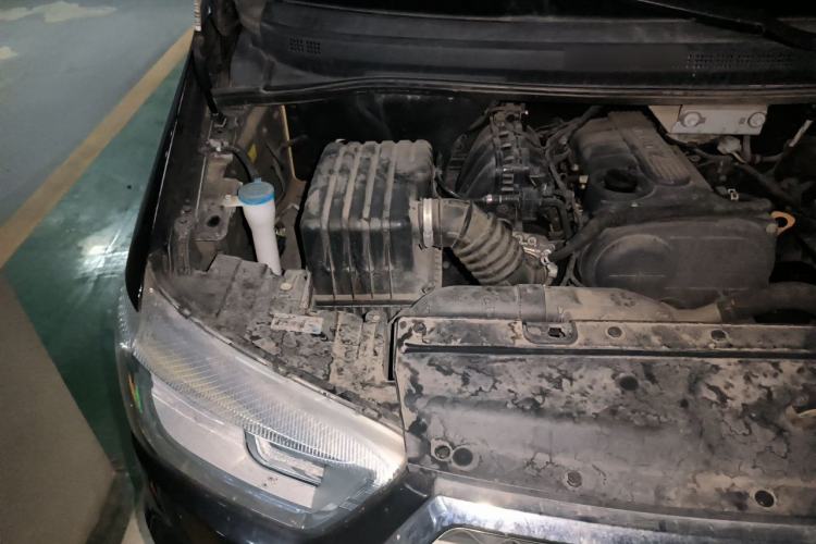 Used JAC Refine M4 2016 2.0L Manual Comfort Edition Engine Bay Right