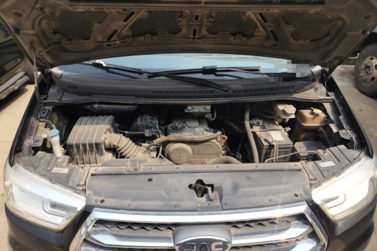 Used JAC Refine M4 2016 2.0L Manual Comfort Edition Engine Bay