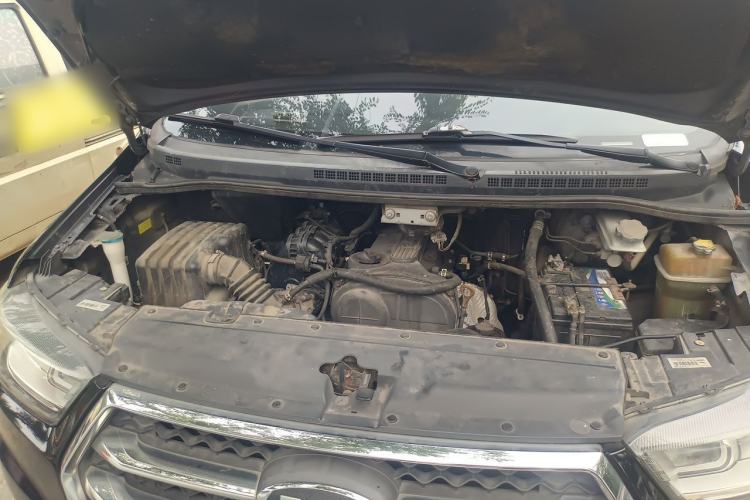Used JAC Refine M4 2016 2.0L Manual Luxury Version Engine Bay