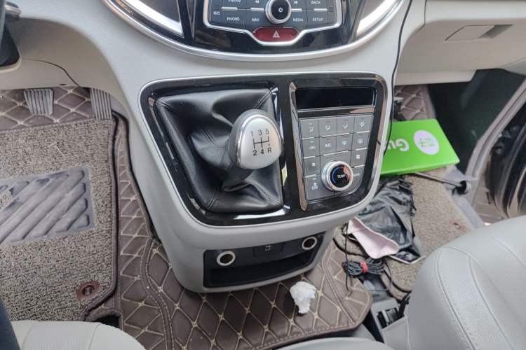 Used JAC Refine M4 2016 2.0L Manual Luxury Version Gear Lever
