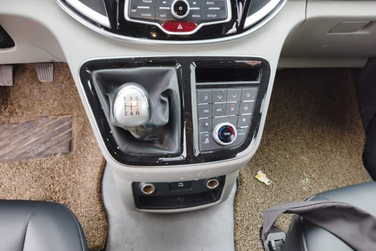 Used JAC Refine M4 2016 2.0L Manual Luxury Version Gear Lever