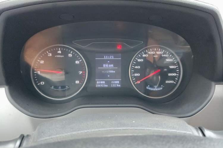 Used JAC Refine M4 2016 2.0L Manual Comfort Edition Instrument Cluster
