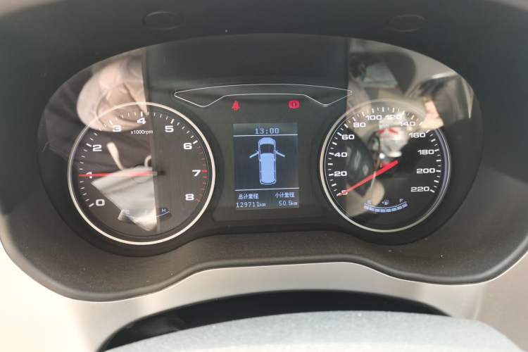 Used JAC Refine M4 2016 2.0L Manual Comfort Edition Instrument Cluster