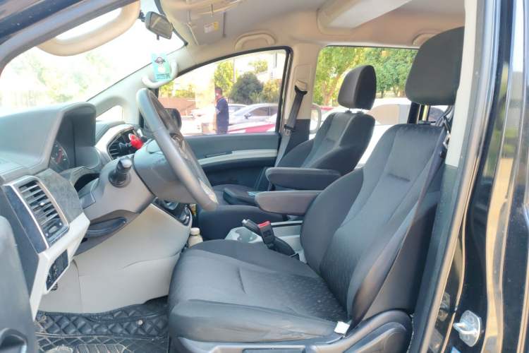 Used JAC Refine M4 2016 2.0L Manual Luxury Version Left Front Seat