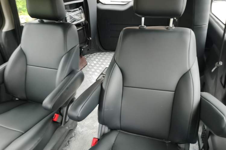 Used JAC Refine M4 2016 2.0L Manual Luxury Version Left Rear Seat